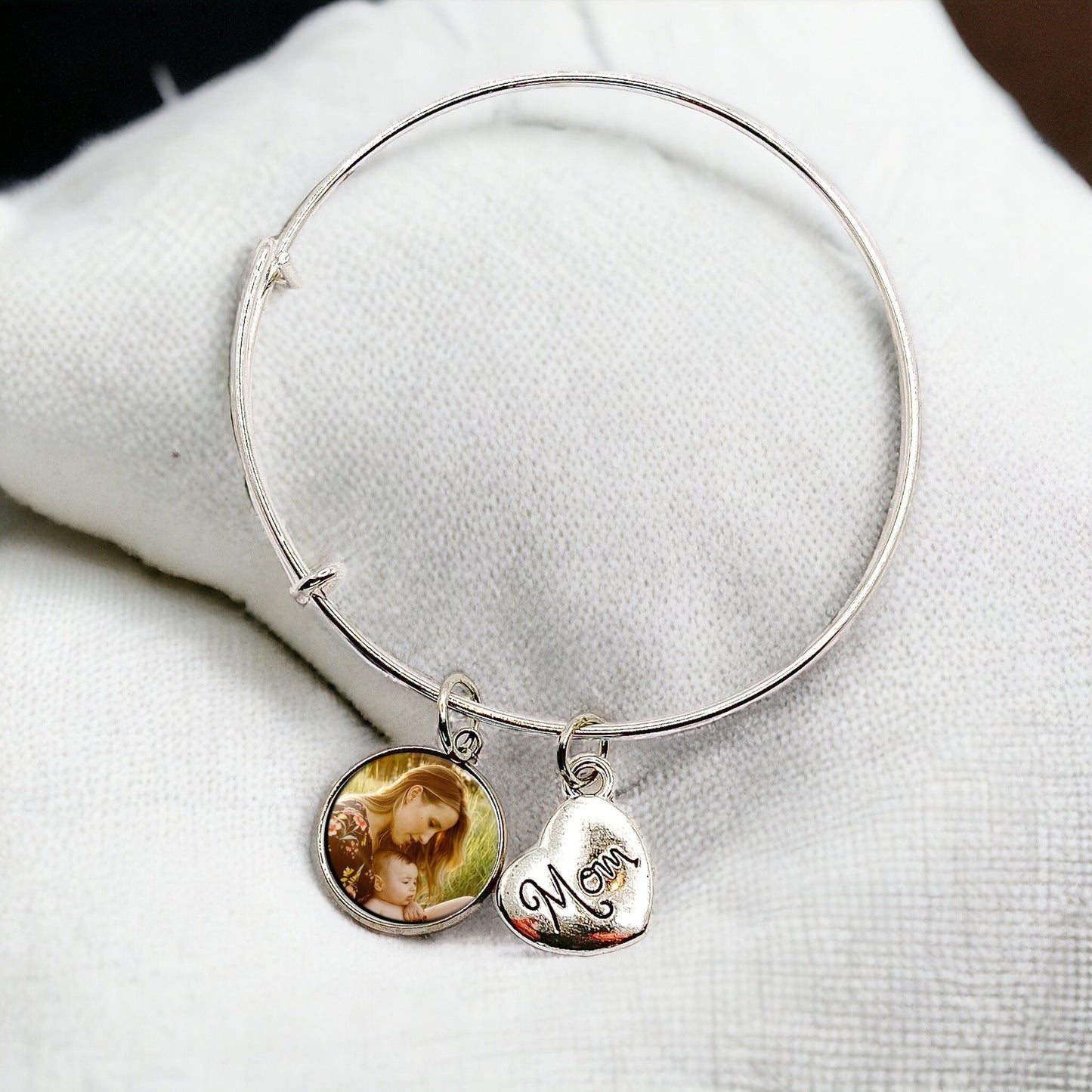Customizable Mom Heart Charm Silver Bracelet with Personalized Photo Charm